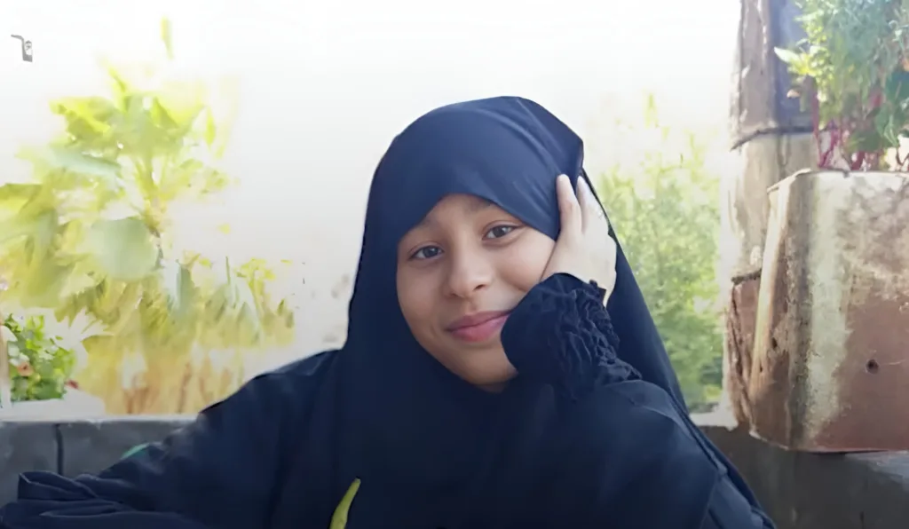 الطفلة الفرنسية ميمونة