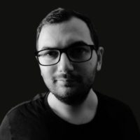 خبير وكاتب تقني